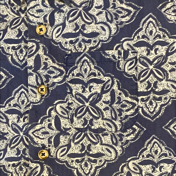 GAP Blue and White Patterned Kids Button Down Shirt S 6/7 Front pocket - Picture 5 of 6